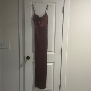 Elegant Burgundy Spaghetti Strap Dress